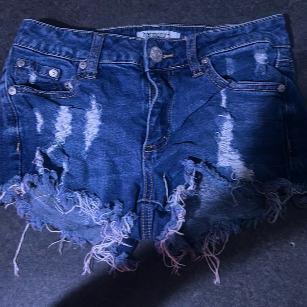 harmony shorts, size three, wore 4 times.